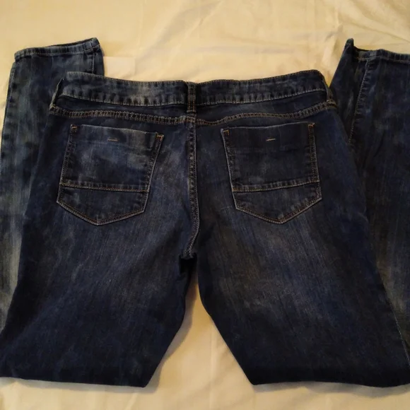 Decree - Picture 3 of 3